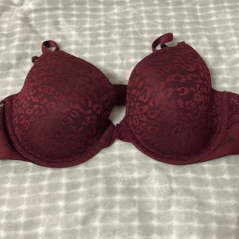 Pink / Victoria’s Secret Bra